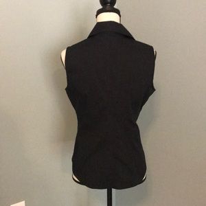 White House Black Market Tops - White House Black Market Sleeveless Blouse White House Black Market Tops - White House Black Market Sleeveless Blouse